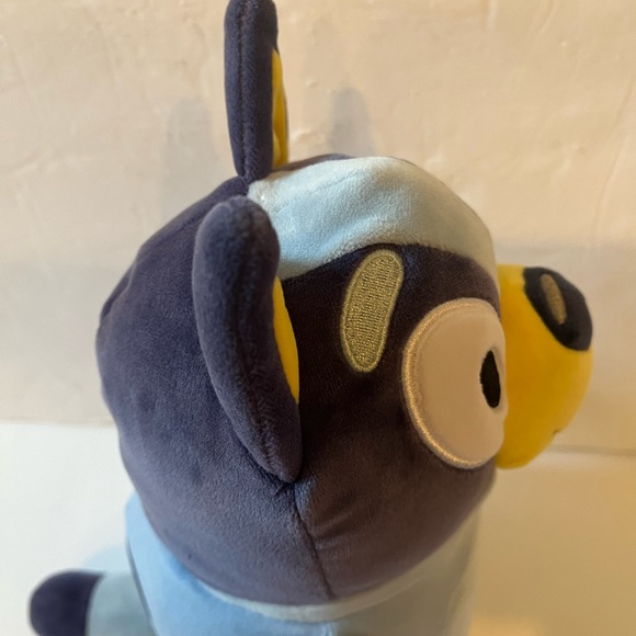 Bluey Plush Squishmellow Hugmees stuffed animal toy - Picture 5 of 7